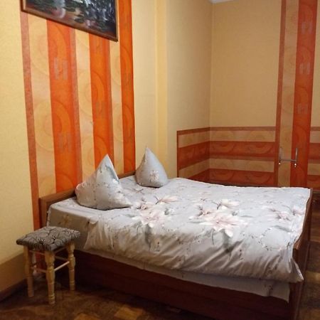 Apartment On Franka Ивано-Франкивск Екстериор снимка